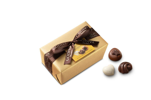 Gold Ballotin Chocolate Assortment, 500g - GODIVA Chocolates UK
